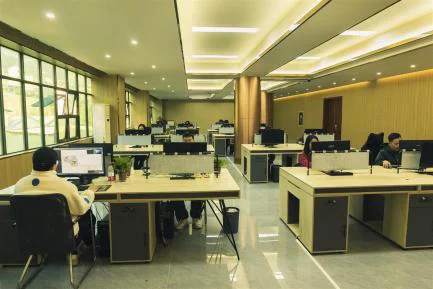 HOLYCOME office and showroom