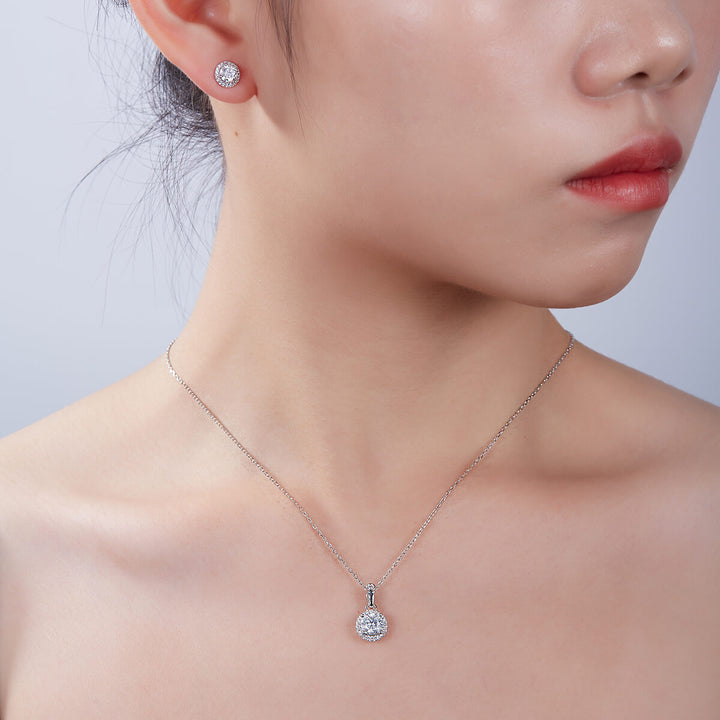 Round cut Halo Moissanite pendant necklace